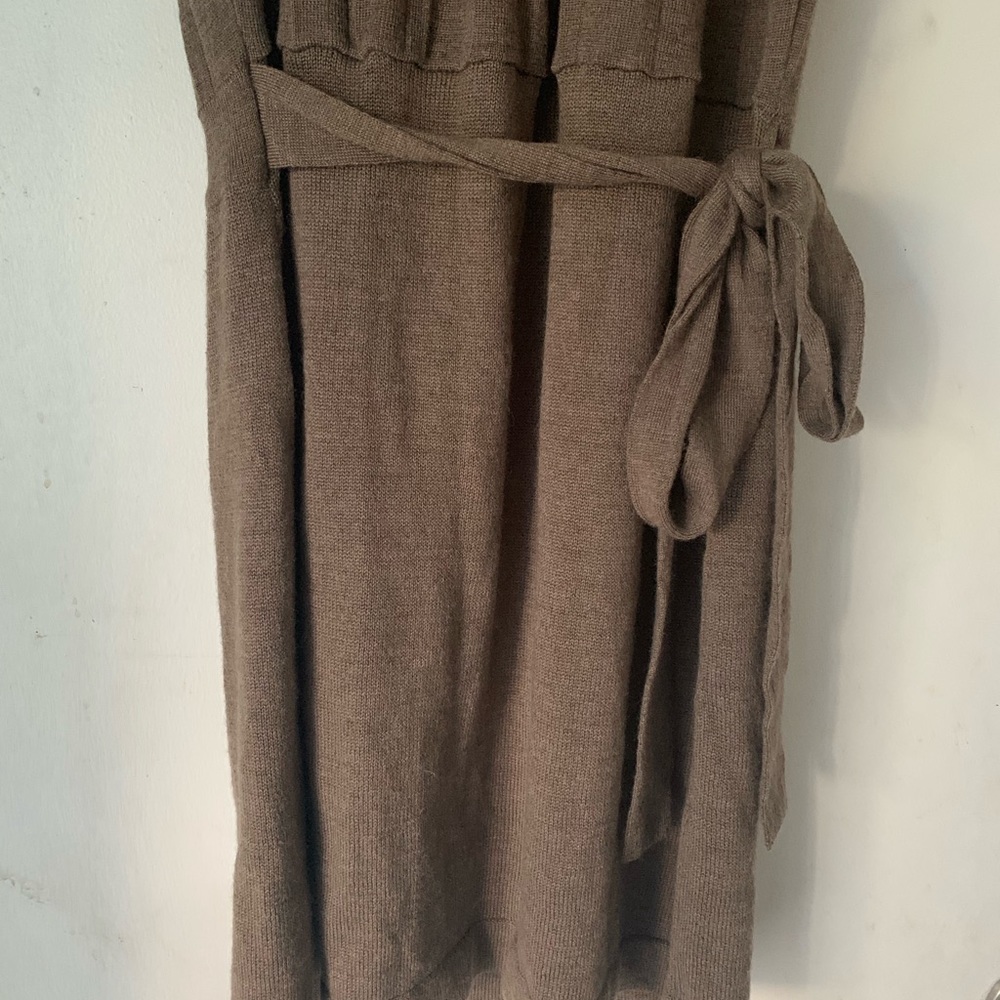 Dress - Picture 3 of 4